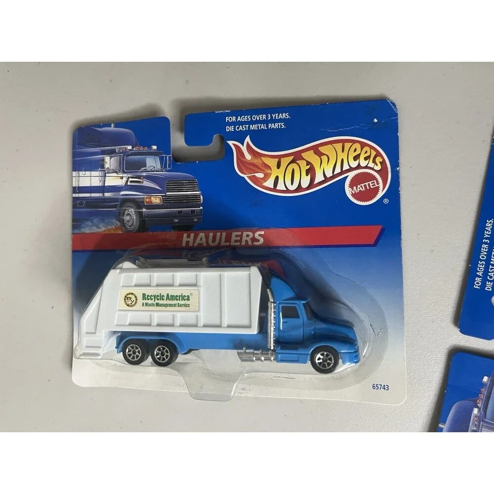 Hot Wheels Haulers -Recycle America- Telephone Maintenance- Truck 1996 Series